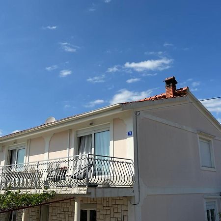 Apartments Tino & Leon Sukošan 外观 照片