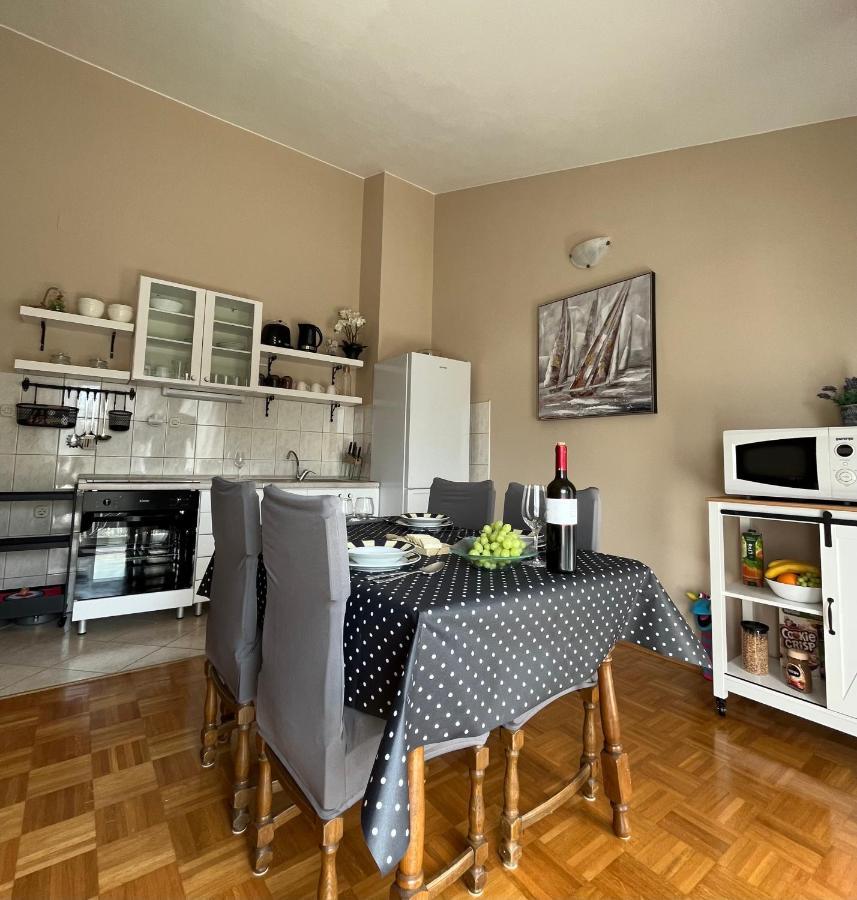 Apartments Tino & Leon Sukošan 外观 照片