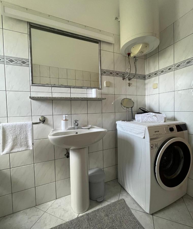 Apartments Tino & Leon Sukošan 外观 照片